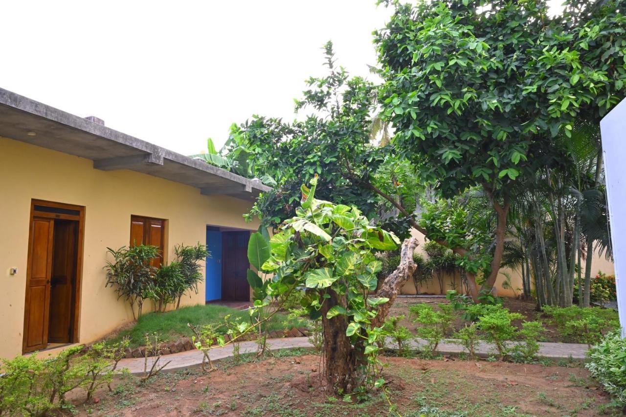 Les Boganveillea Heritage Guest House Auroville Esterno foto